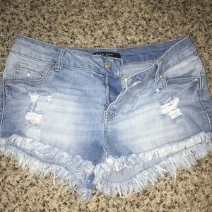 Wax Jean Los Angeles Cut Off Shorts